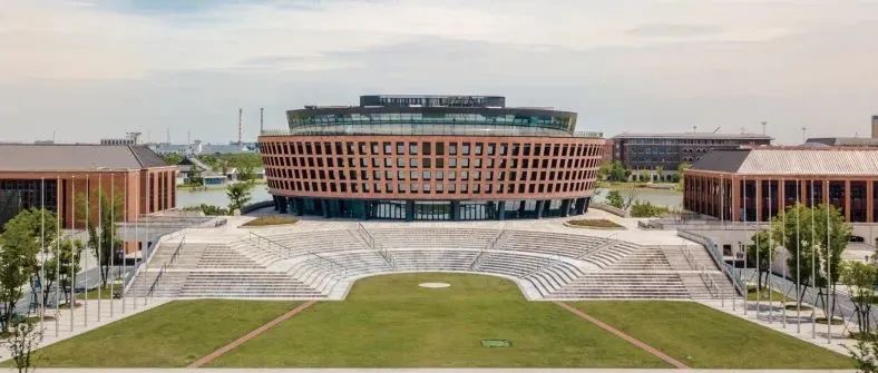相约浙大·夏令营集结 | 2022年浙江大学国际联合商学院优秀大学生夏令营申请正式开启！